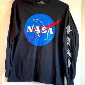 NASA T shirt for Men Women Astronaut Space Galaxy Long Sleeve Blouse, Sz M